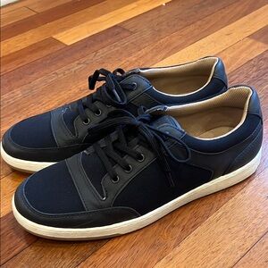 Men's Black Casual Sneakers